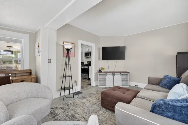 $389,900 | 55 South Hall Street, Manchester, NH 03103