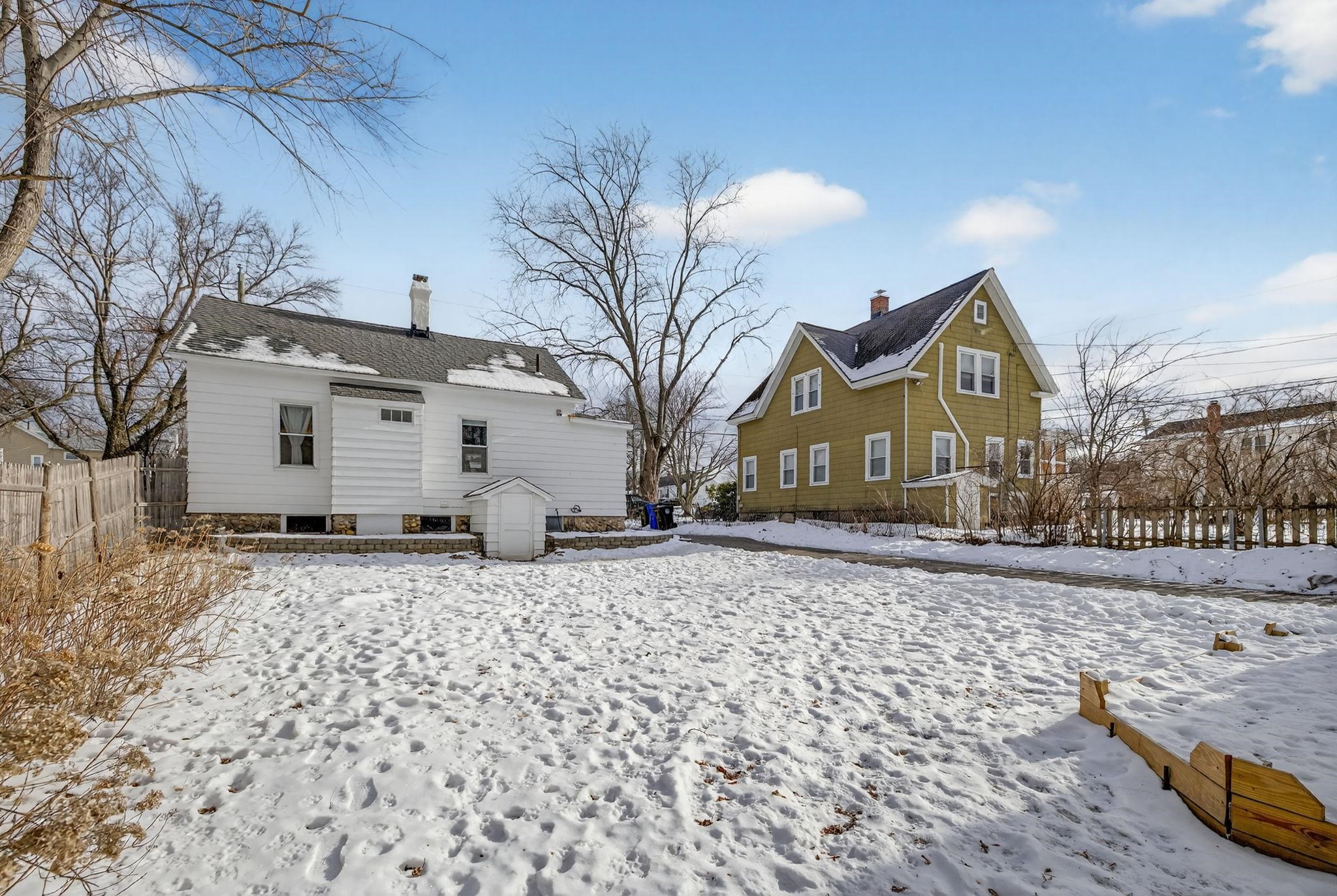 55 South Hall Street Manchester, NH 03103 - Photo 7 of 48