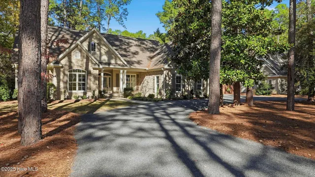 $699,000 | 380 Grove Road, Southern Pines, NC 28387