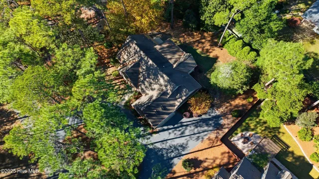 $699,000 | 380 Grove Road, Southern Pines, NC 28387