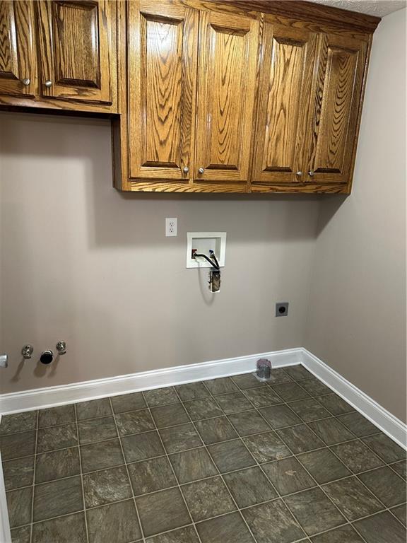 2683 Greer Road Hillsboro, GA 31038 - Photo 8 of 18 a view of an empty room with window