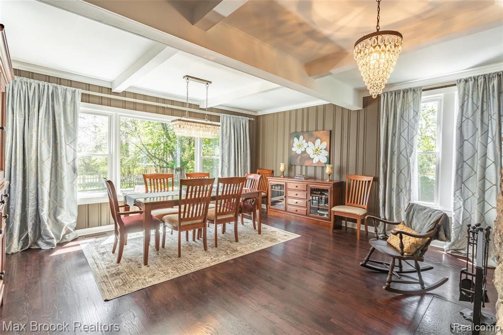 18277 Beverly Road Beverly Hills, MI 48025 - Photo 13 of 44