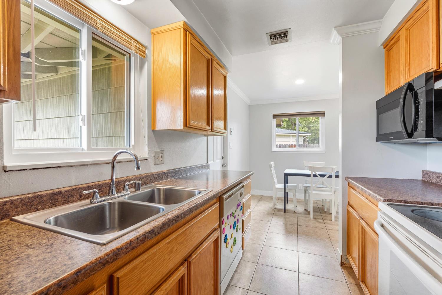 2611 Del Rey Court Rancho Cordova, CA 95670 - Photo 6 of 19