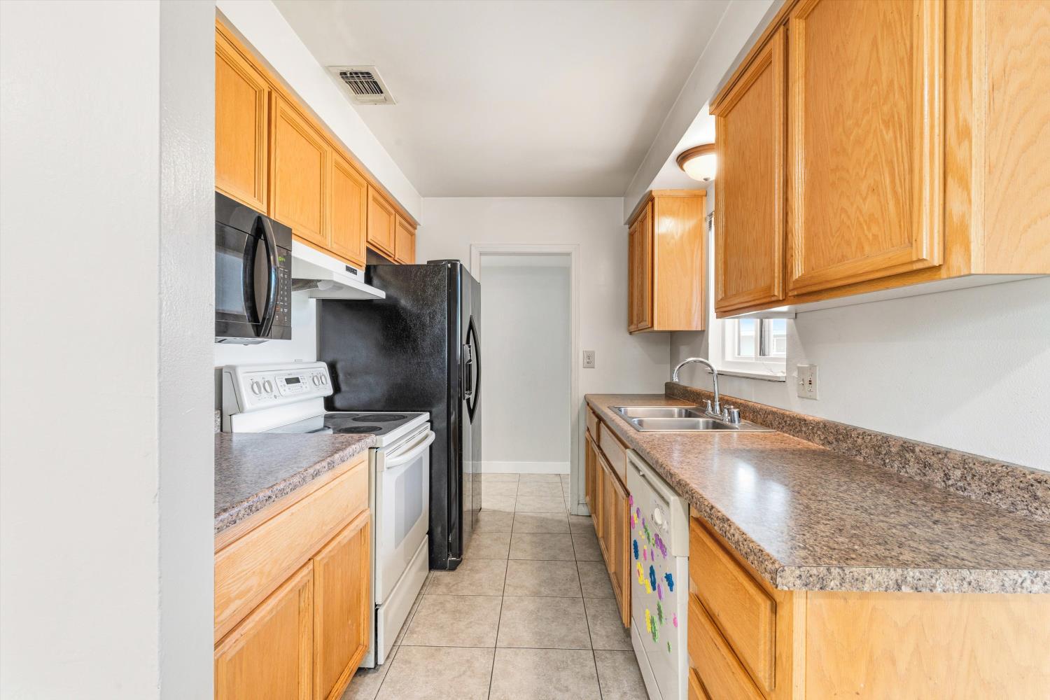 2611 Del Rey Court Rancho Cordova, CA 95670 - Photo 7 of 19