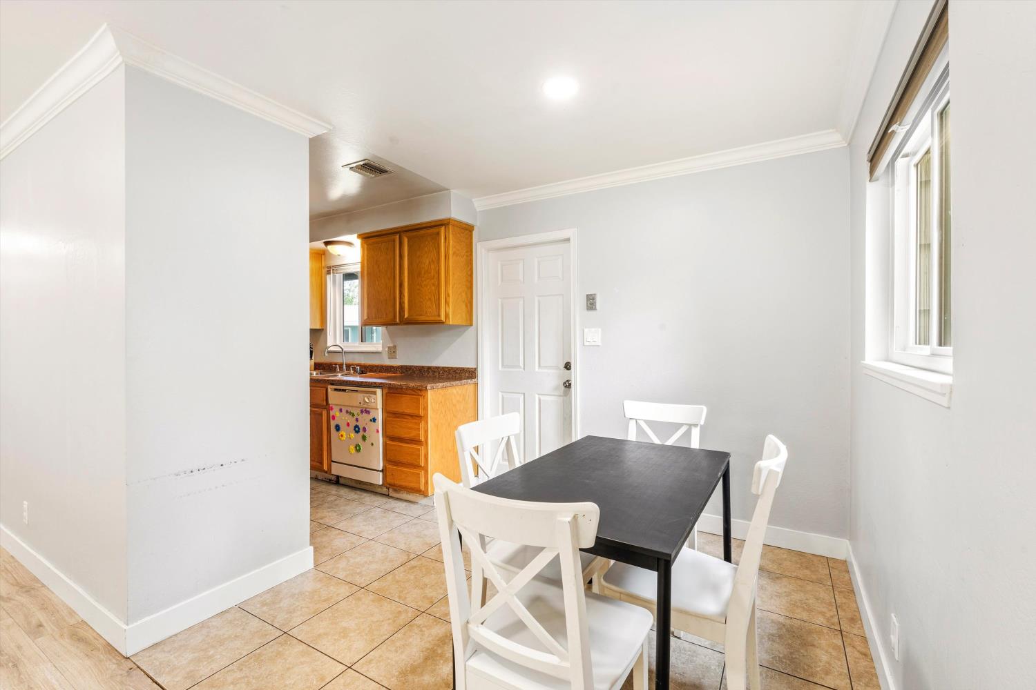 2611 Del Rey Court Rancho Cordova, CA 95670 - Photo 8 of 19