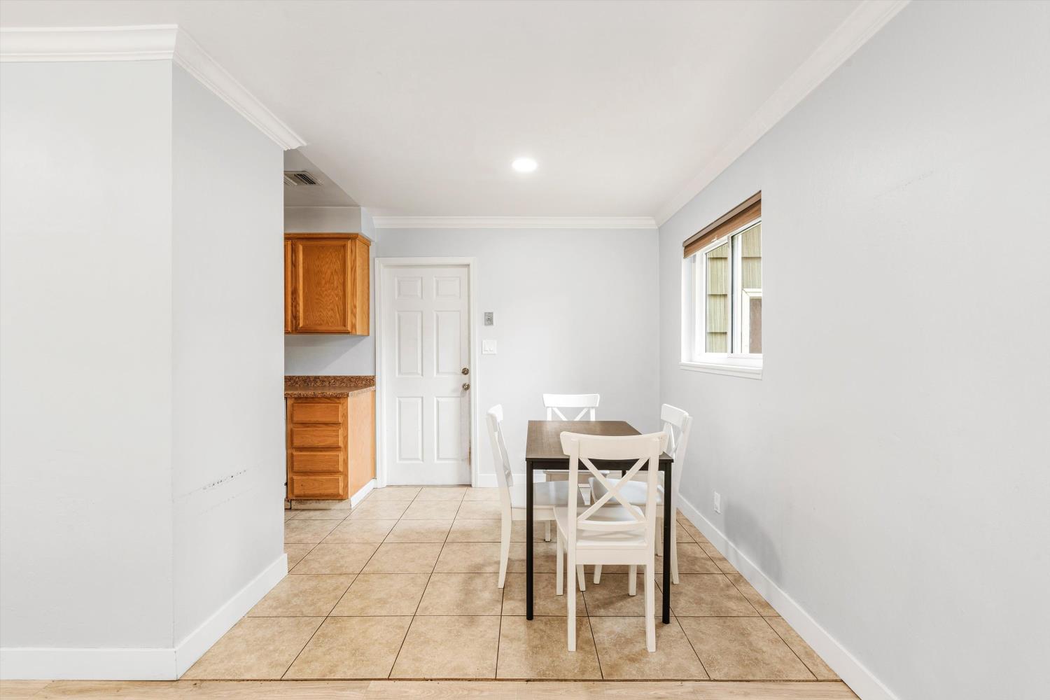 2611 Del Rey Court Rancho Cordova, CA 95670 - Photo 9 of 19