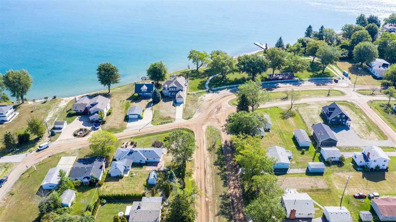 7628 Holiday Road Lexington, MI 48450 - Photo 7 of 32
