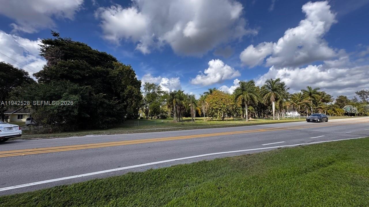1615 Hiatus Road Davie, FL 33325 - Photo 3 of 12