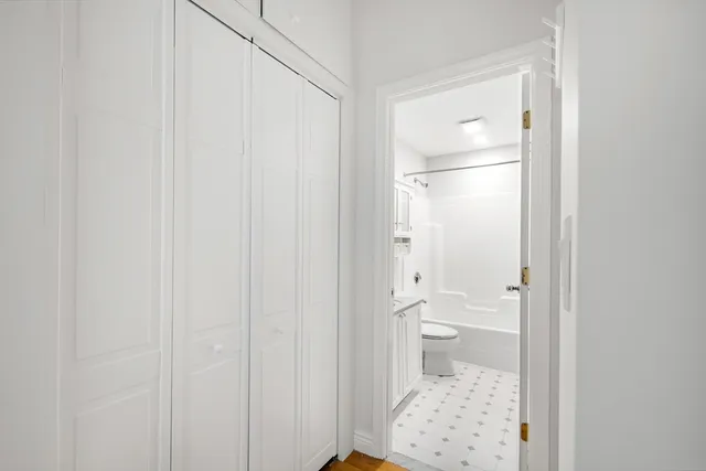 $5,200 | 4 Charlesgate East, Unit 201, Boston, MA 02215