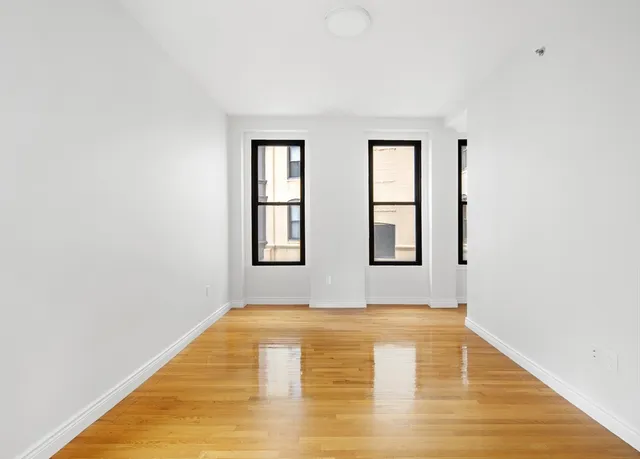 $5,200 | 4 Charlesgate East, Unit 201, Boston, MA 02215