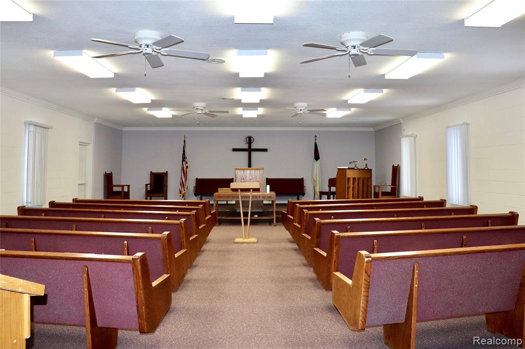 8410 Linden Road Swartz Creek, MI 48473 - Photo 9 of 32