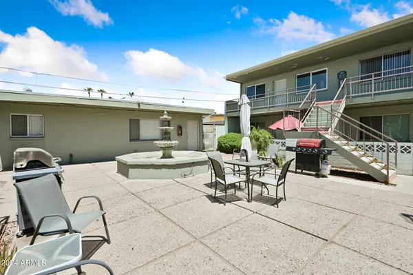 $2,000 | 1702 West Tuckey Lane, Unit 230, Phoenix, AZ 85015