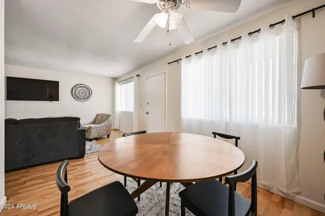 $2,000 | 1702 West Tuckey Lane, Unit 230, Phoenix, AZ 85015