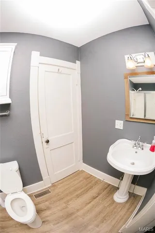 $256,500 | 111 West Madison Avenue, Owensville, MO 65066