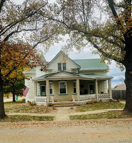 $256,500 | 111 West Madison Avenue, Owensville, MO 65066