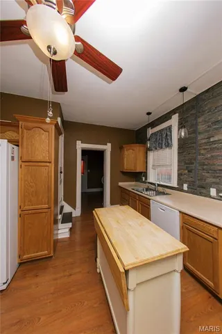 $256,500 | 111 West Madison Avenue, Owensville, MO 65066