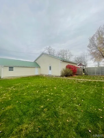 $256,500 | 111 West Madison Avenue, Owensville, MO 65066