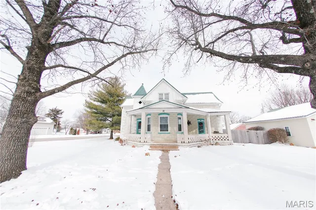 $256,500 | 111 West Madison Avenue, Owensville, MO 65066