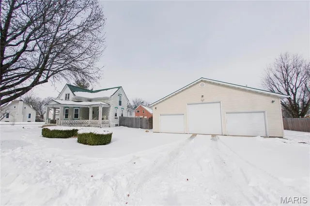 $256,500 | 111 West Madison Avenue, Owensville, MO 65066