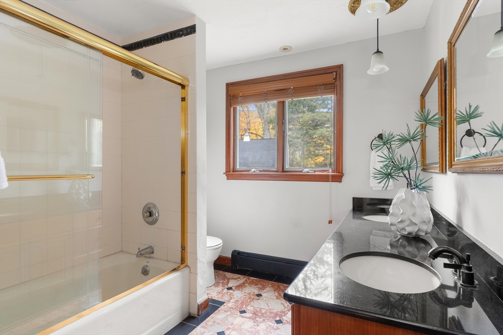 17 Topsfield Road Wenham, MA 01984 - Photo 19 of 34