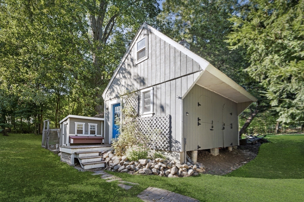 17 Topsfield Road Wenham, MA 01984 - Photo 29 of 34