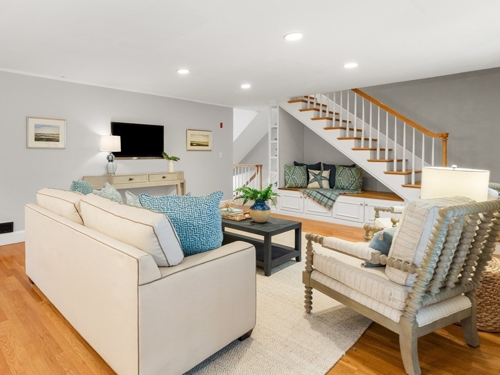 17 Topsfield Road Wenham, MA 01984 - Photo 7 of 34