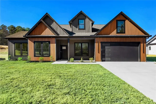 $452,900 | 2925 Old Greenville Highway, Central, SC 29630