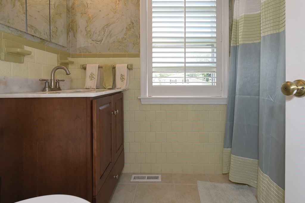 10 Elizabeth Road Milford, MA 01757 - Photo 30 of 42 Gallery Image 30