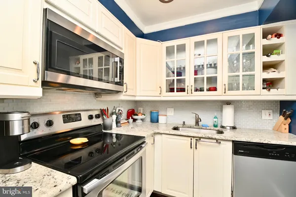 $2,450 | 3080 South Abingdon Street, Unit C2, Arlington, VA 22206