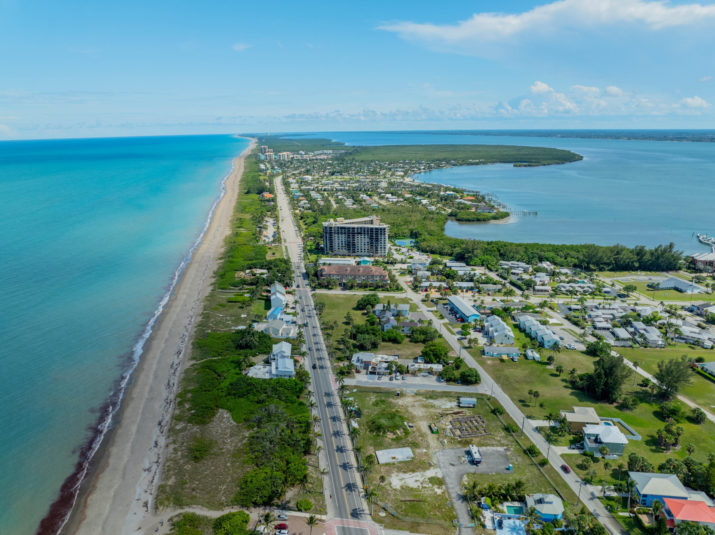 662 Granada Street Fort Pierce, FL 34949 - Photo 7 of 48 a view of a city