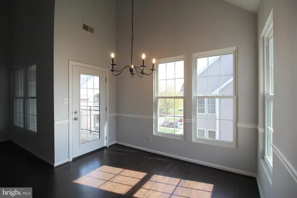 $2,950 | 46598 Drysdale Terrace, Unit 303, Sterling, VA 20165