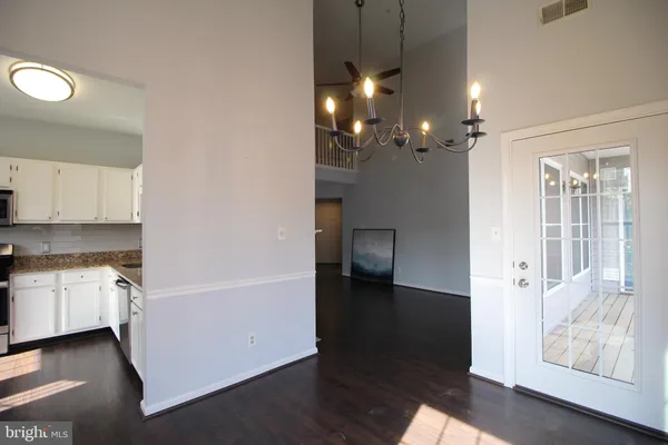 $2,950 | 46598 Drysdale Terrace, Unit 303, Sterling, VA 20165
