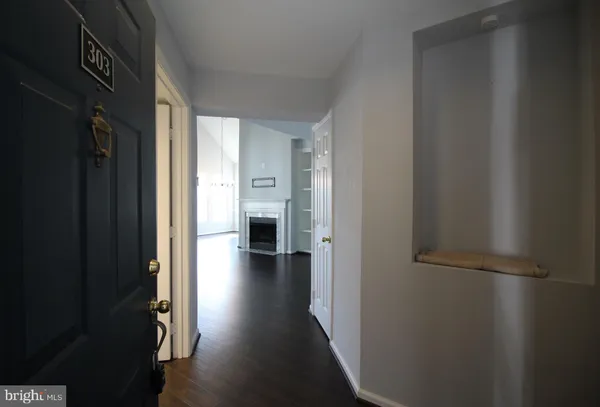 $2,950 | 46598 Drysdale Terrace, Unit 303, Sterling, VA 20165