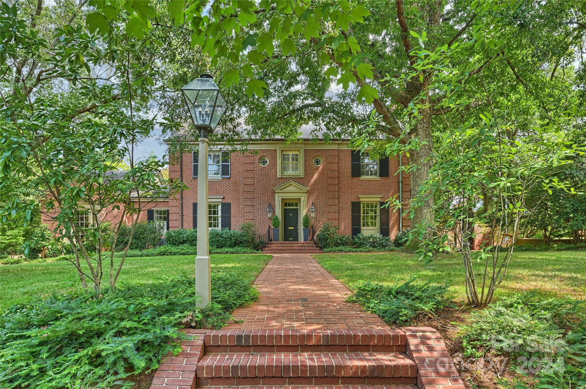 631 Colville Road Charlotte, NC 28207 - Photo 1 of 44 Gallery Image 1