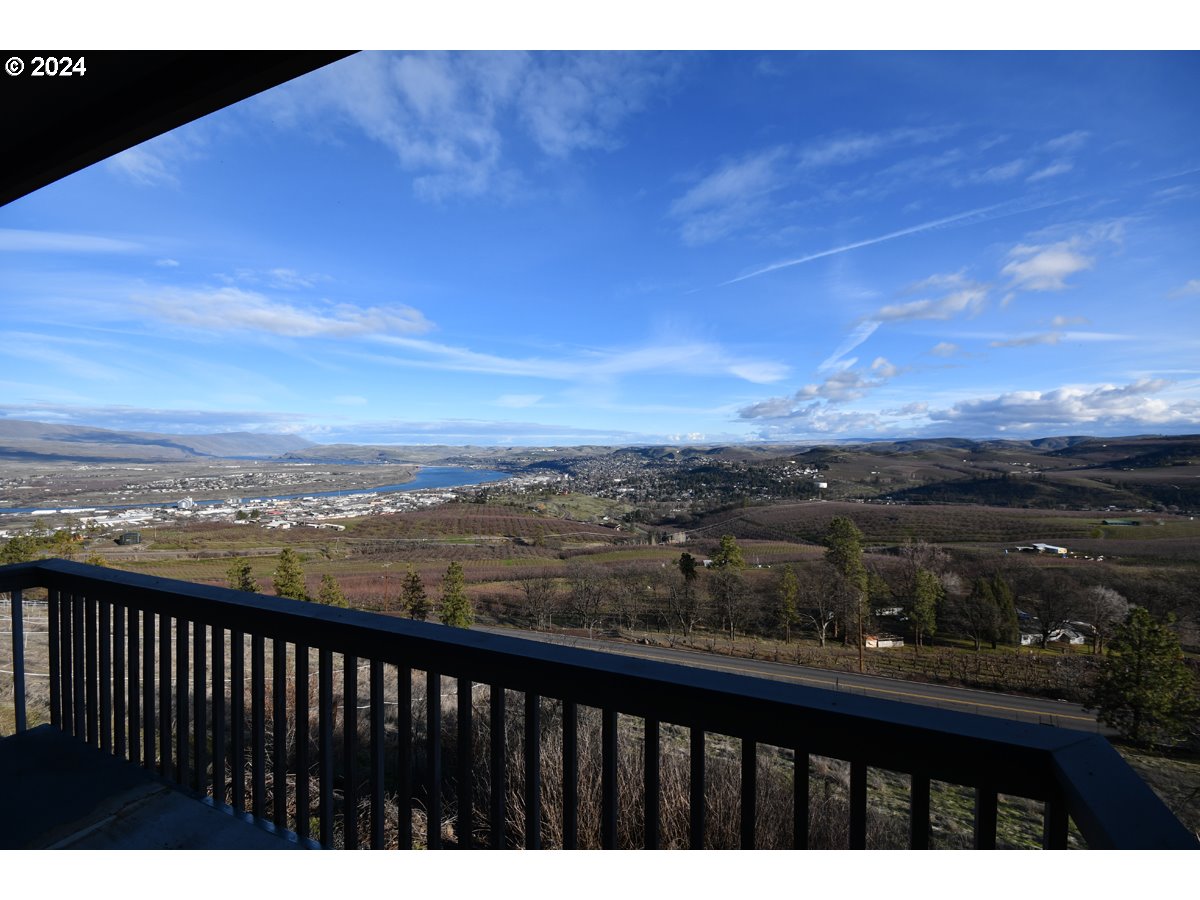 4675 Cherry Heights Road The Dalles, OR 97058 - Photo 17 of 24 Gallery Image 17