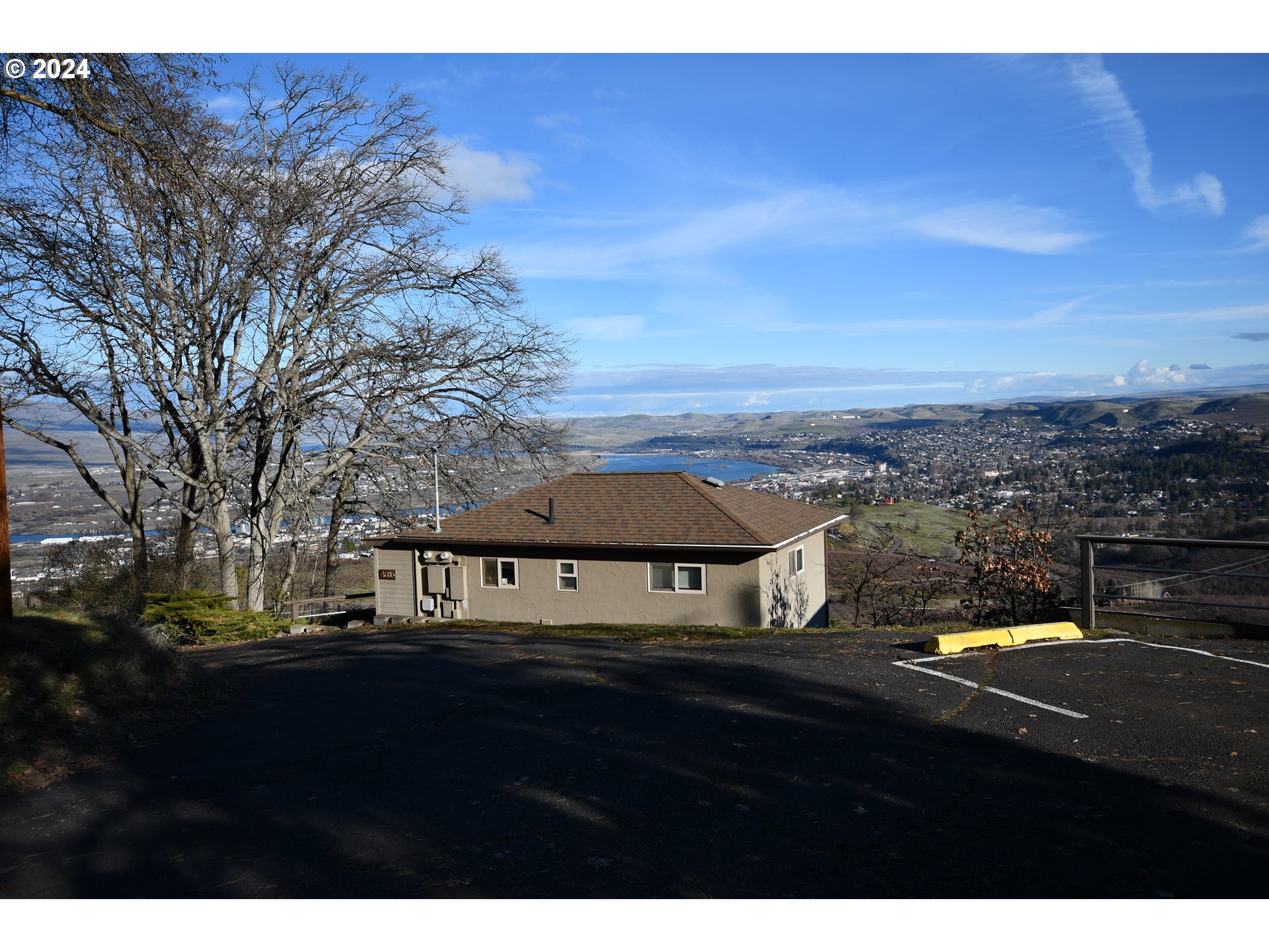 4675 Cherry Heights Road The Dalles, OR 97058 - Photo 4 of 24 Gallery Image 4