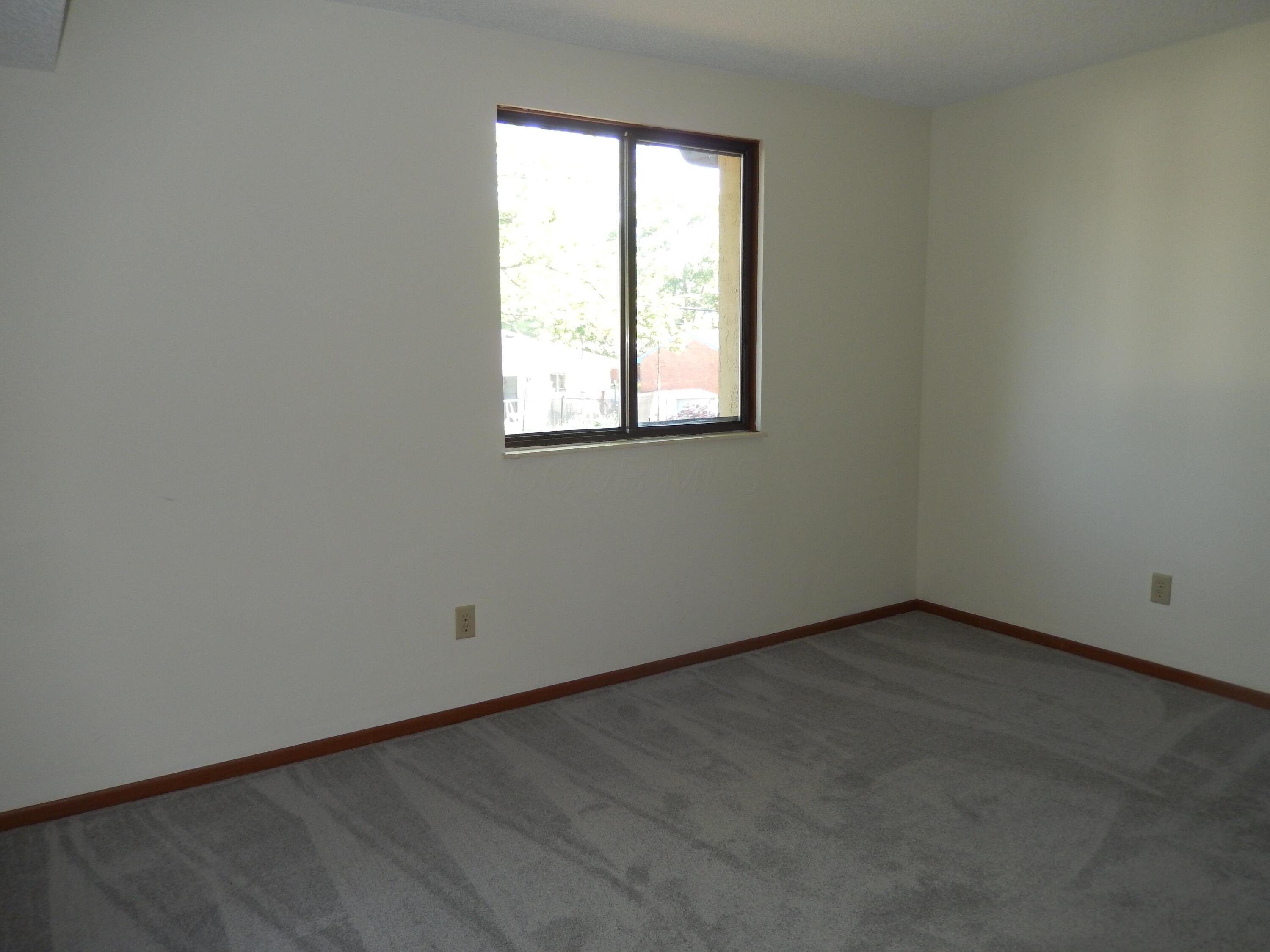 4143 Karl Road, Unit 214 Columbus, OH 43224 - Photo 20 of 25 Bedroom #1