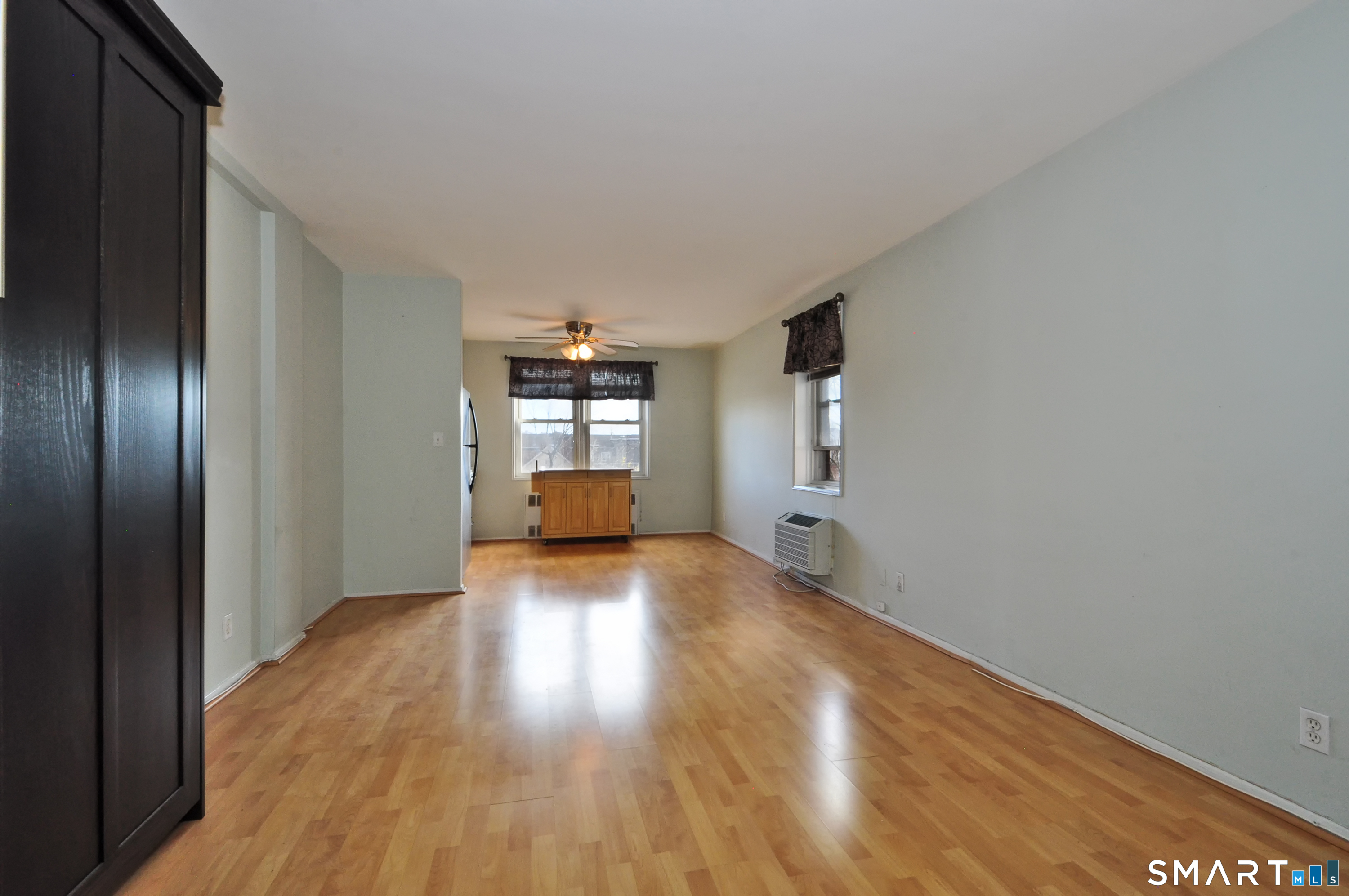 39 Glenbrook Road, Unit 2W Stamford, CT 06902 - Photo 2 of 13