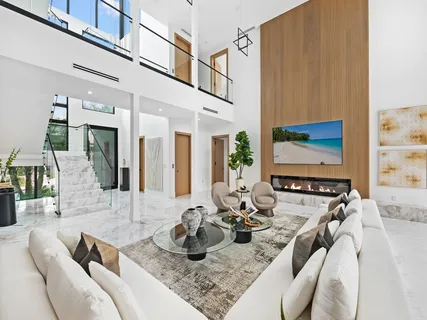 $10,200,000 | 111 Fiesta Way, Fort Lauderdale, FL 33301