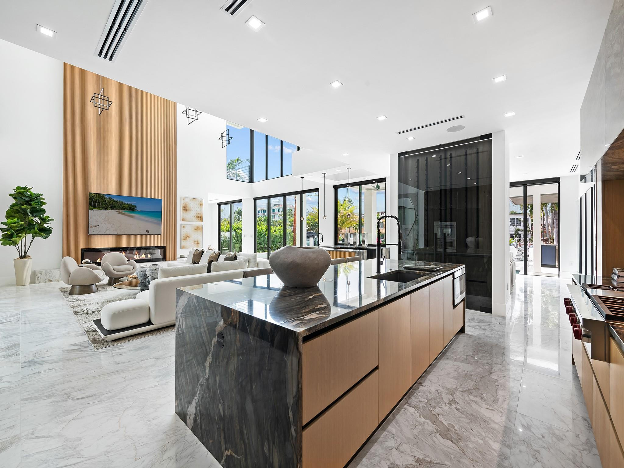 111 Fiesta Way Fort Lauderdale, FL 33301 - Photo 16 of 86 Photo 16