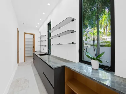 $10,200,000 | 111 Fiesta Way, Fort Lauderdale, FL 33301