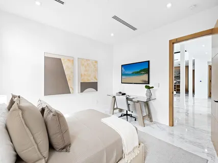 $10,200,000 | 111 Fiesta Way, Fort Lauderdale, FL 33301