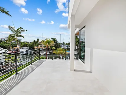 $10,200,000 | 111 Fiesta Way, Fort Lauderdale, FL 33301
