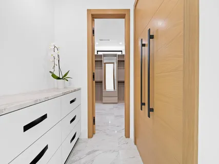 $10,200,000 | 111 Fiesta Way, Fort Lauderdale, FL 33301