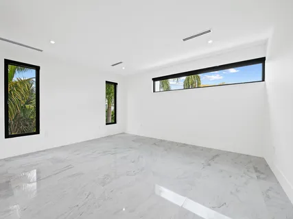 $10,200,000 | 111 Fiesta Way, Fort Lauderdale, FL 33301