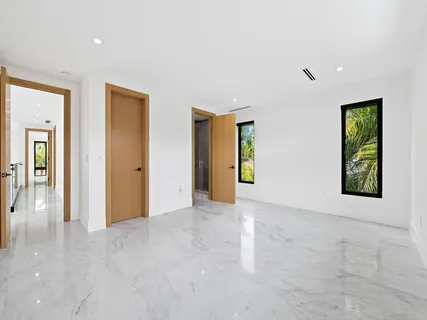 $10,200,000 | 111 Fiesta Way, Fort Lauderdale, FL 33301