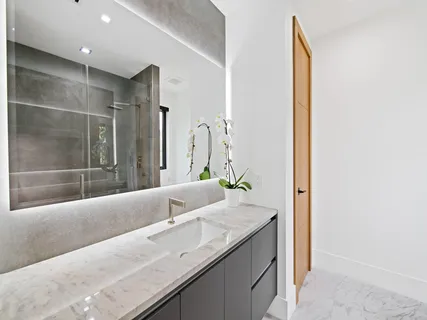 $10,200,000 | 111 Fiesta Way, Fort Lauderdale, FL 33301