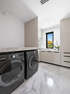 $10,200,000 | 111 Fiesta Way, Fort Lauderdale, FL 33301