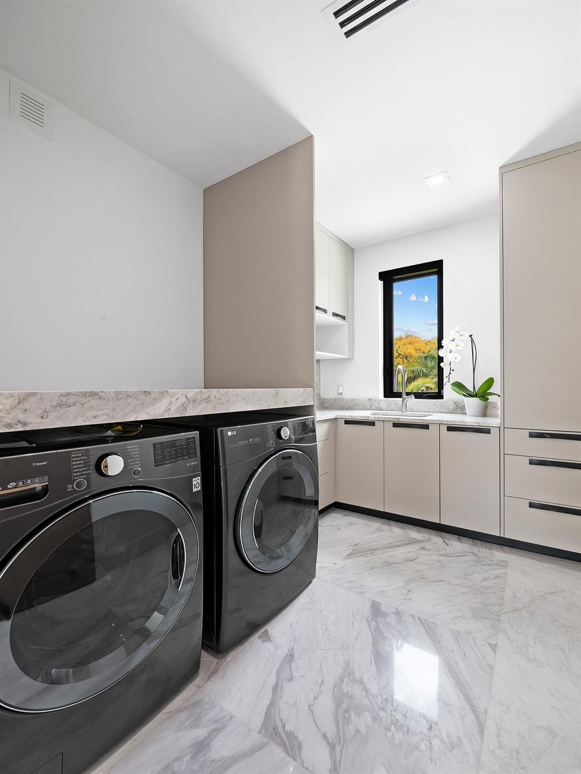 111 Fiesta Way Fort Lauderdale, FL 33301 - Photo 64 of 86 Photo 64