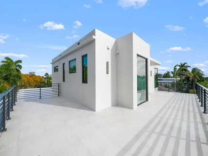 $10,200,000 | 111 Fiesta Way, Fort Lauderdale, FL 33301